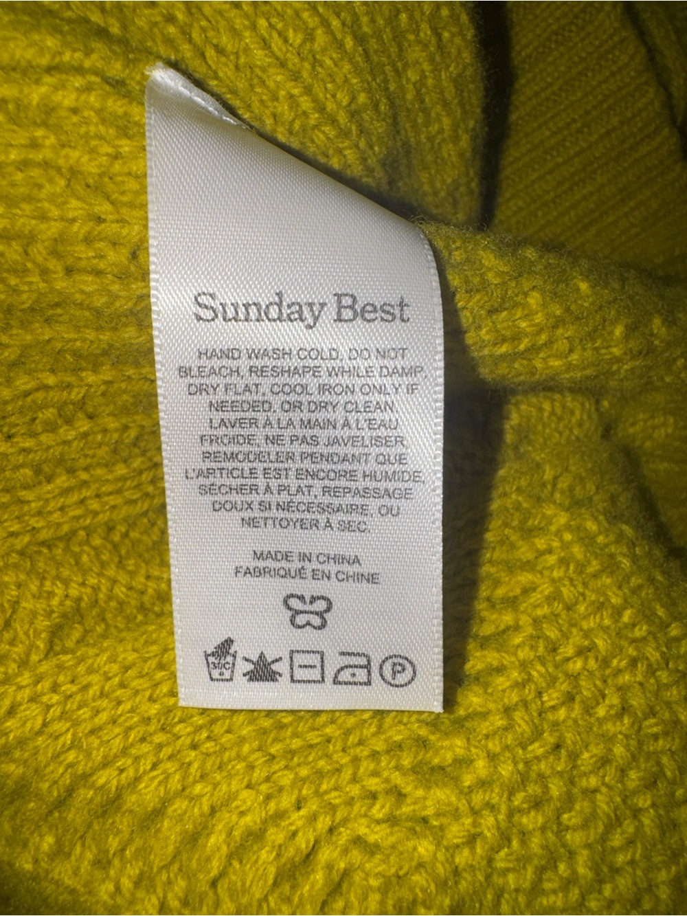 Aritzia —Sunday Best — Bright Green, Oversized Cable Knit Peggy Sweater - Picture 4 of 5